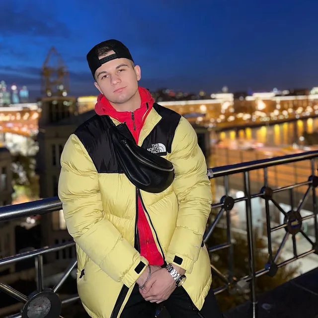 Мужчина на час Владислав, 34 лет — компаньон для сопровождения в Уфа
